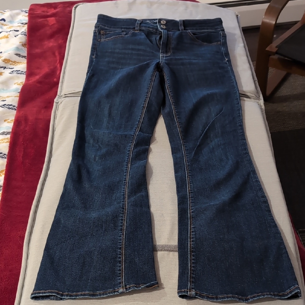 American Eagle Women's Hi-rise Artist Flare Blue Jeans size 10, great condition